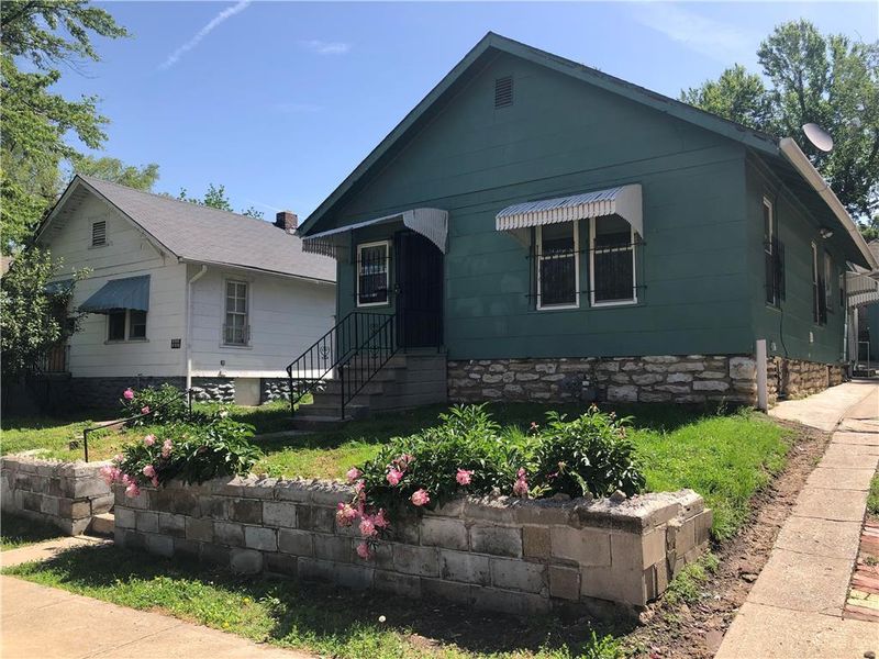 807 Smith Ave, Kansas City, MO 64125