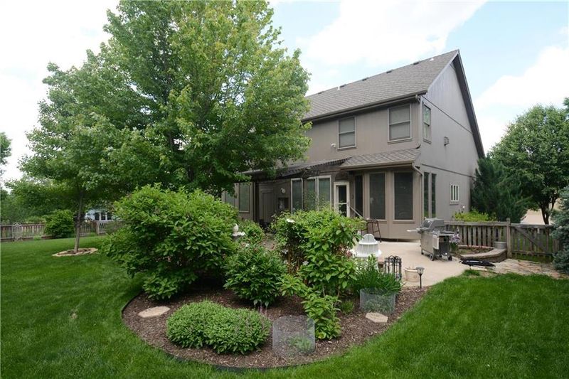 14110 Cody St, Overland Park, KS 66221