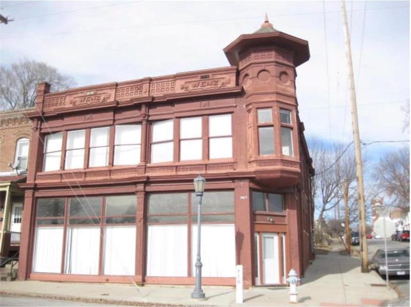 1421 Penn St, St Joseph, MO 64501