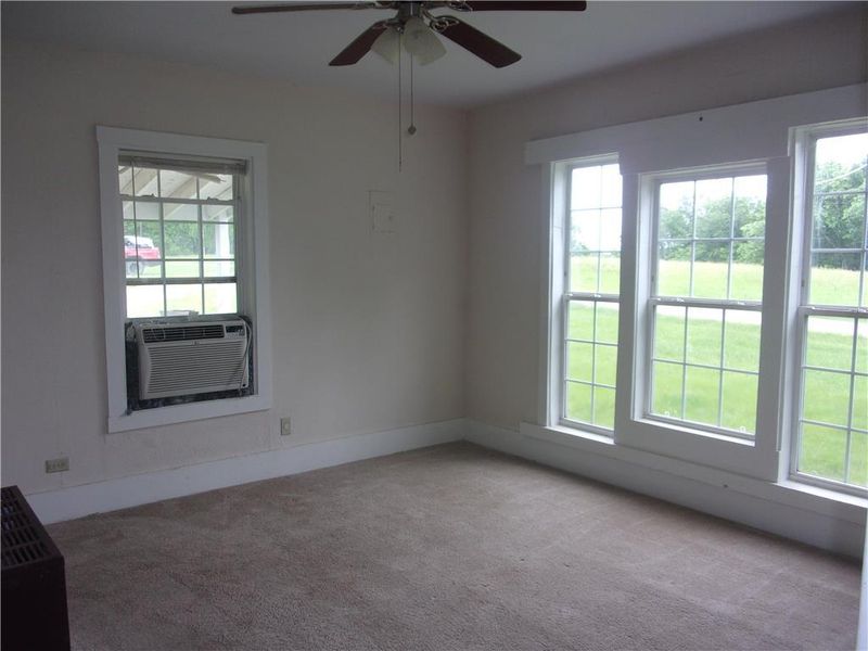 16416 W 289th Ter, Paola, KS 66071