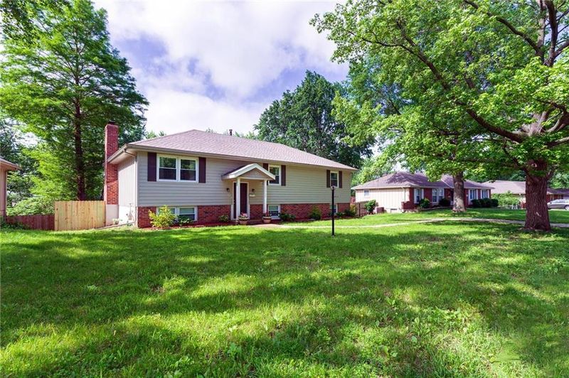 11713 E 62nd St, Kansas City, MO 64133