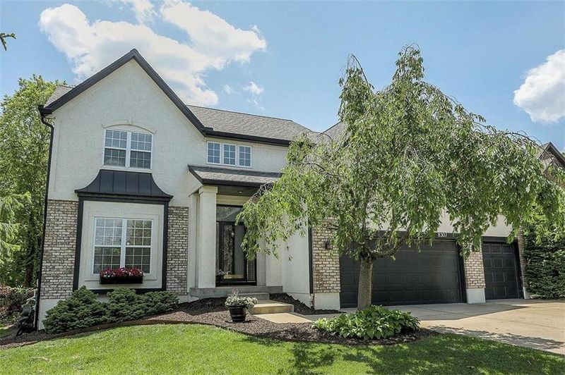 8307 W 154th St, Overland Park, KS 66223
