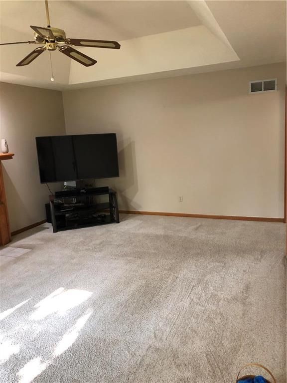 711 Autumn Dr, Belton, MO 64012