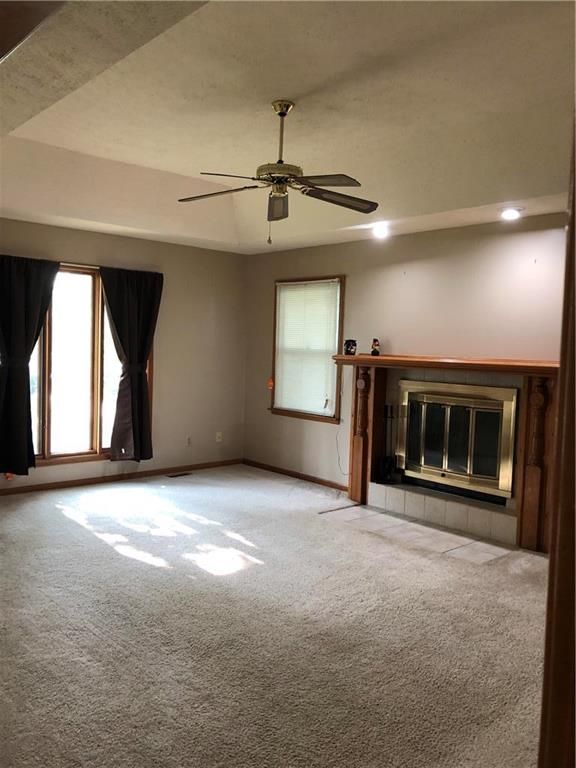 711 Autumn Dr, Belton, MO 64012