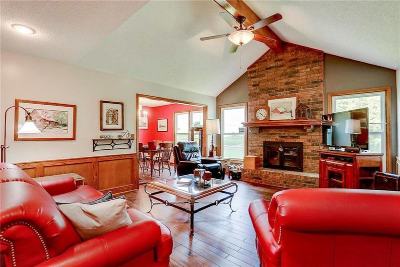 7301 W 57th St, Overland Park, KS 66202