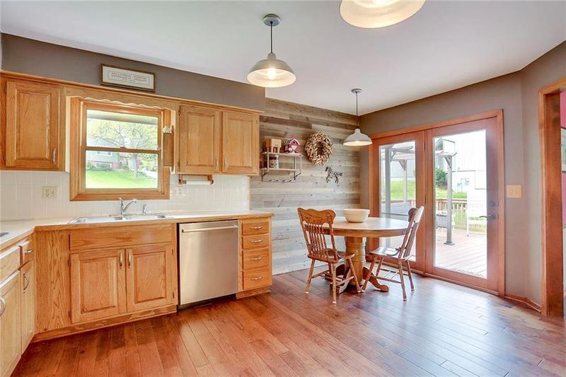 7301 W 57th St, Overland Park, KS 66202