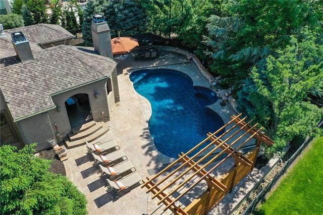 14728 Maple St, Overland Park, KS 66223