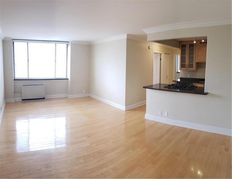 700 E 8th St #6A, Kansas City, MO 64106