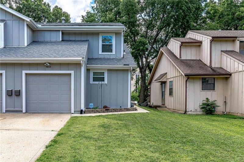 5817 Floyd St, Overland Park, KS 66202