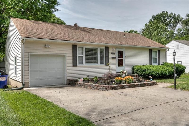 1303 NE 67th Ter, Gladstone, MO 64118