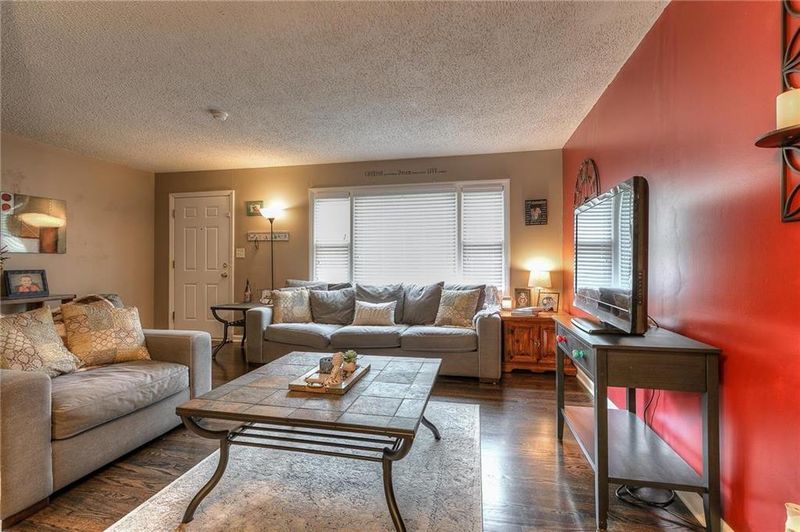 1303 NE 67th Ter, Gladstone, MO 64118