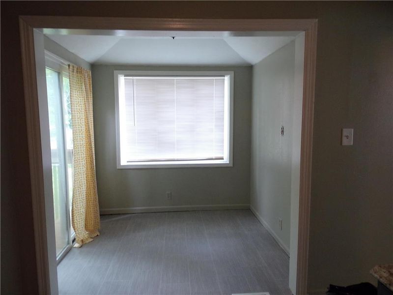 6107 College Ave, Kansas City, MO 64130