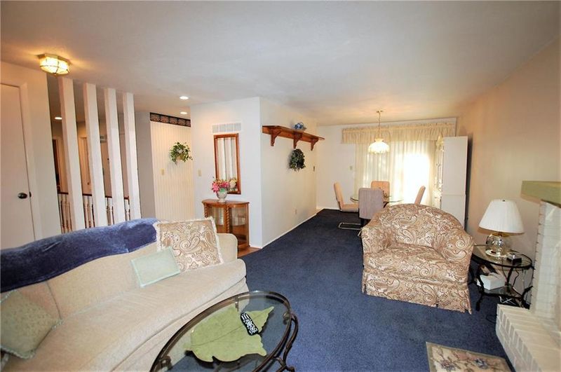 10919 Westgate Rd, Overland Park, KS 66210