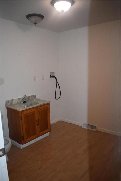 1269 SW Lane St, Topeka, KS 66604