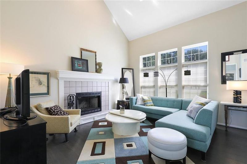 8720 N Winan Ave, Kansas City, MO 64153