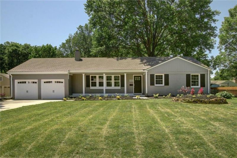 6401 W 66th St, Overland Park, KS 66202