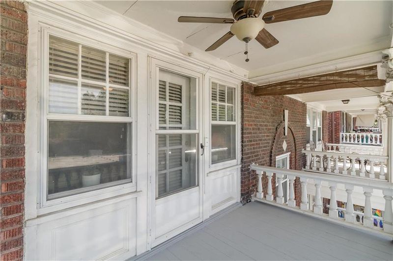 321 E 43rd St #3E, Kansas City, MO 64111