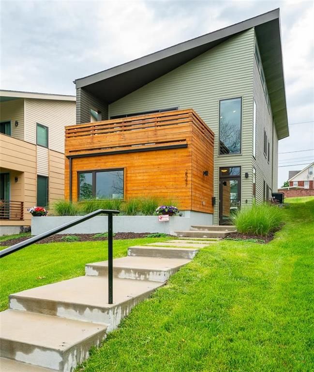 2547 Tracy Ave, Kansas City, MO 64108