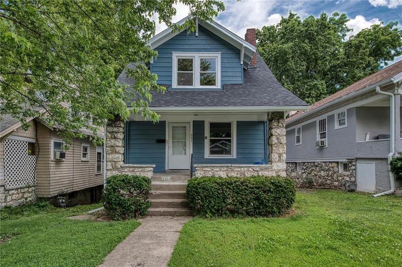 331 Brighton Ave, Kansas City, MO 64124
