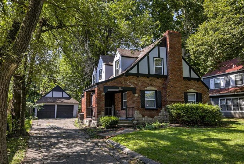 511 E 75th St, Kansas City, MO 64131