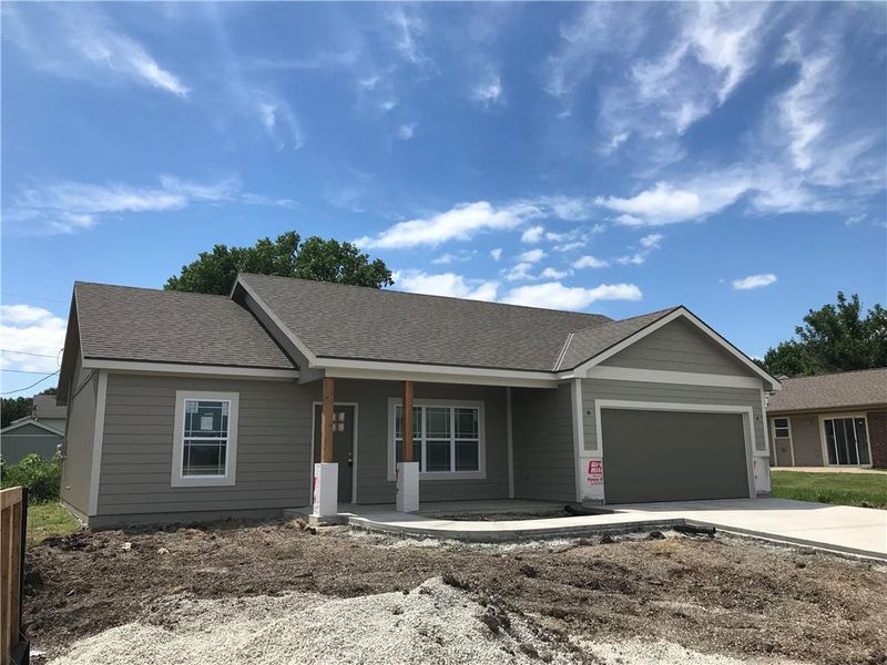 938 N Milner St, Ottawa, KS 66067