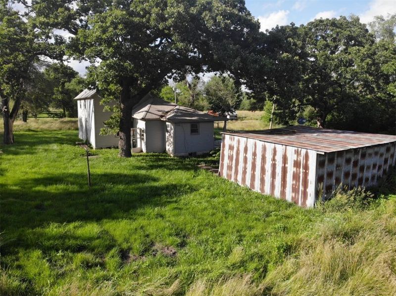 1235 N 100 Rd, Baldwin City, KS 66006