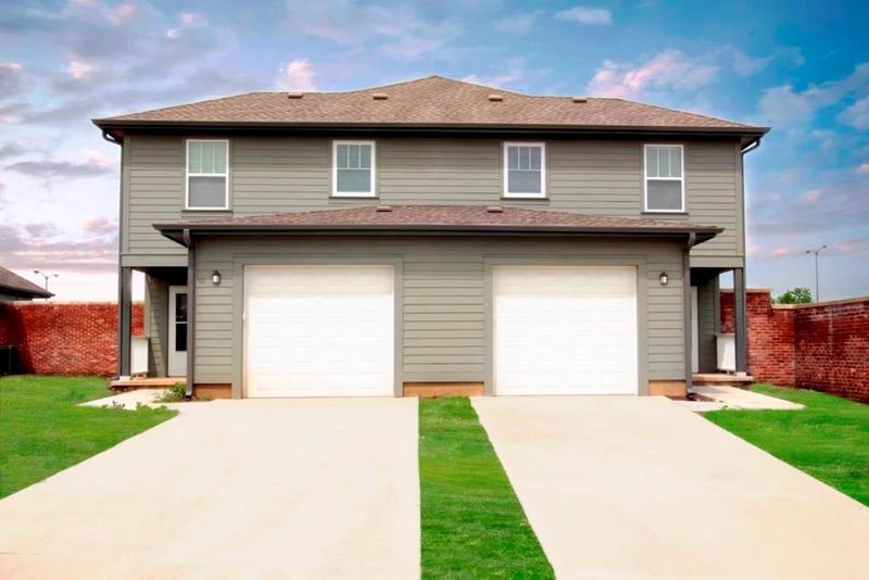 3829 Euclid Ave, Kansas City, MO 64109