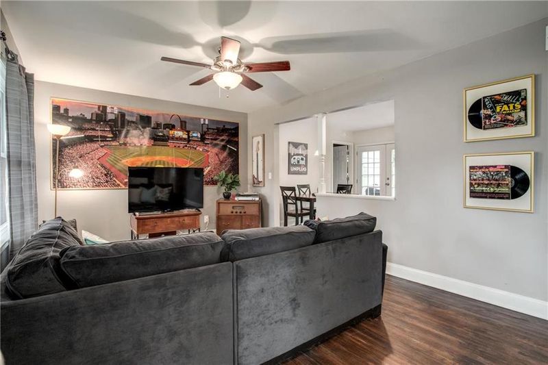 7139 Beverly St, Overland Park, KS 66204