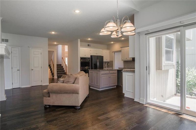 11821 W 138th St, Overland Park, KS 66221