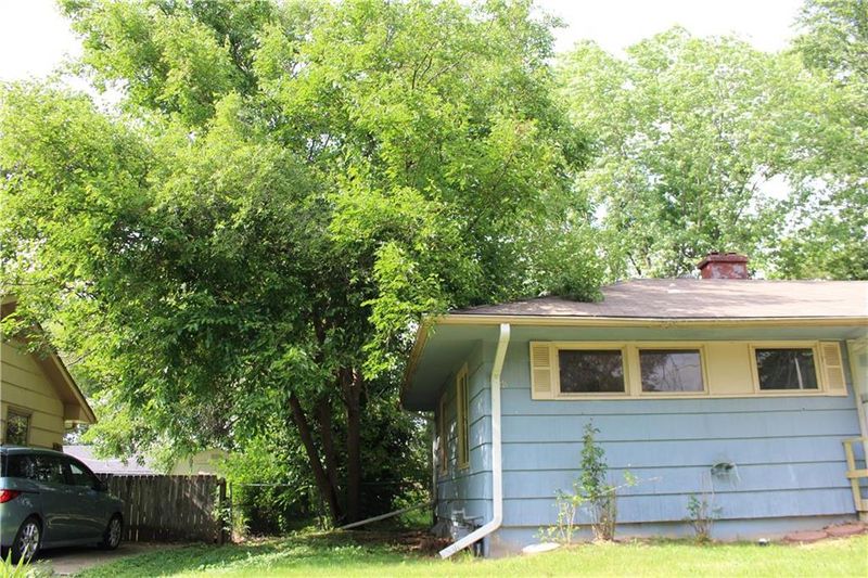 4008 E 107th St, Kansas City, MO 64137