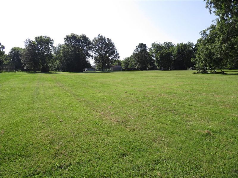 S Ingram Ave, Sedalia, MO 65301