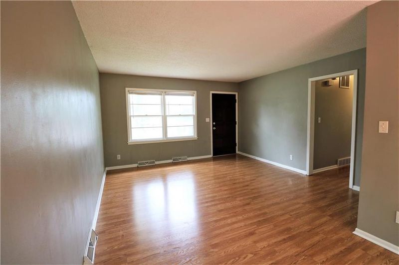 3508 E 107th Ter, Kansas City, MO 64137