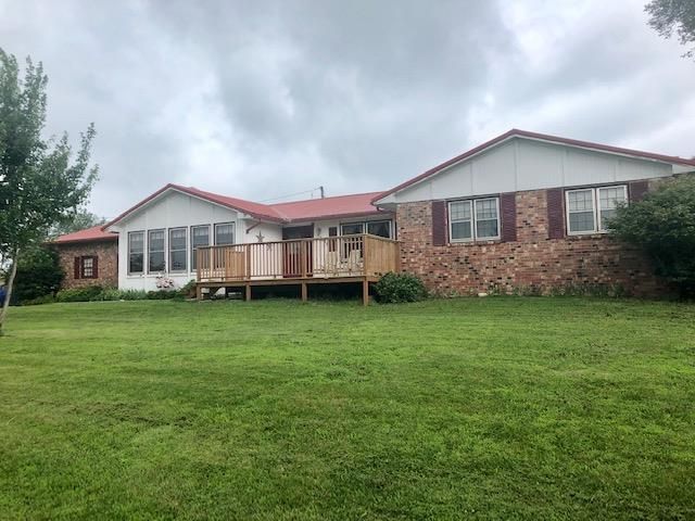 17738 118th St, Mclouth, KS 66054