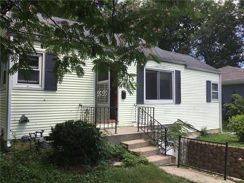 8137 Main St, Kansas City, MO 64114
