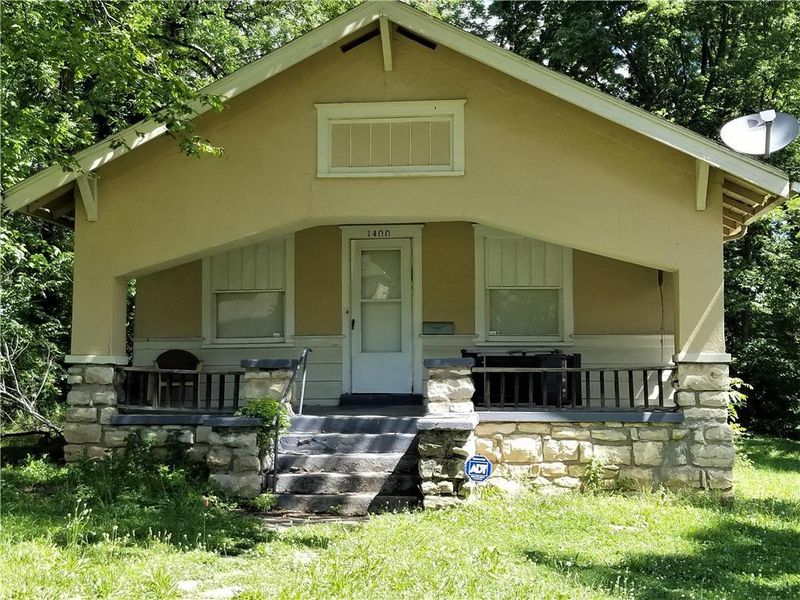 1400 E 66th St, Kansas City, MO 64114