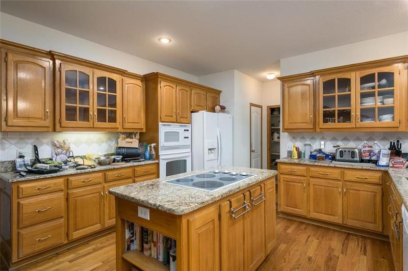 1234 NW 109th Ter, Kansas City, MO 64155