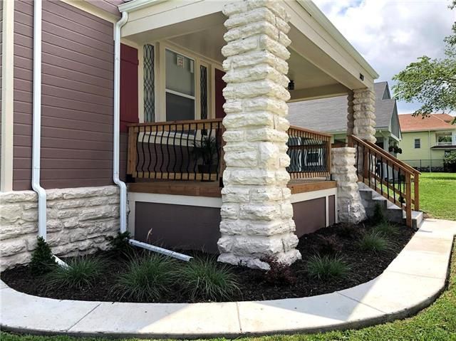 3027 Flora Ave, Kansas City, MO 64109