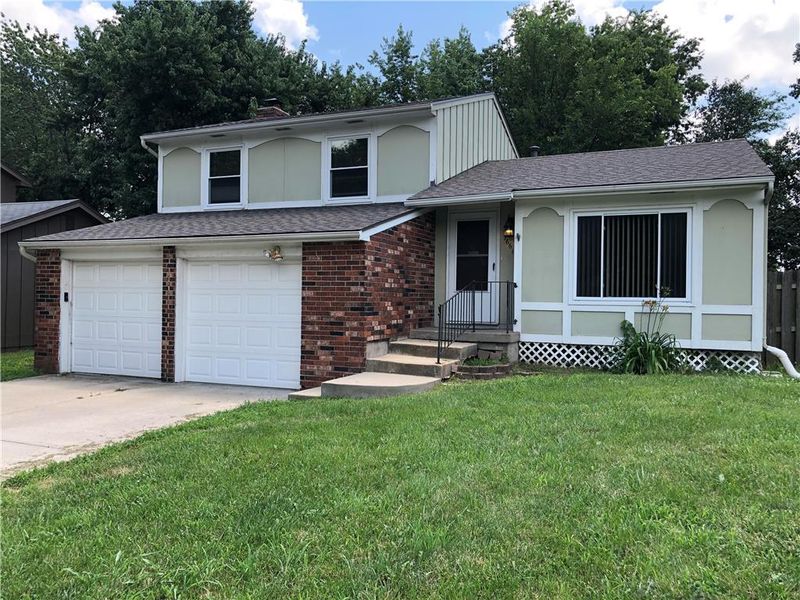 16617 W 125th St, Olathe, KS 66062