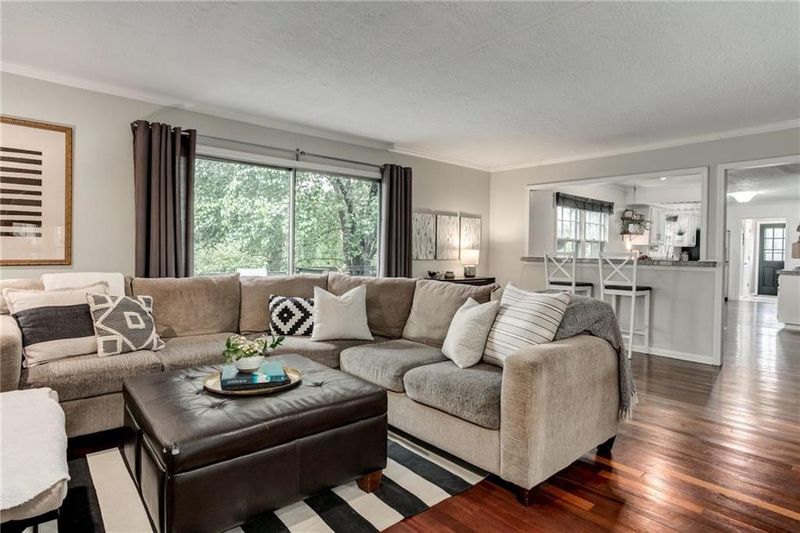 10300 Eby St, Overland Park, KS 66212