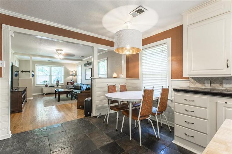 9005 Walnut St, Kansas City, MO 64114