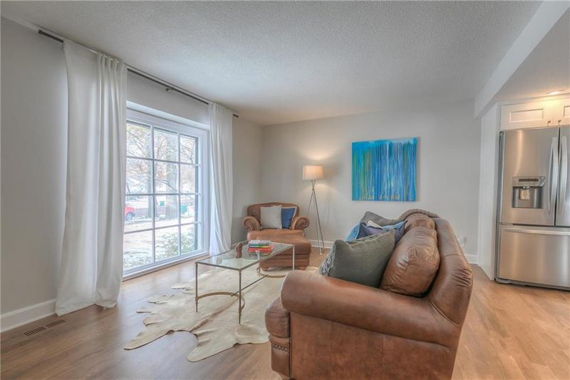 10145 Craig Dr, Overland Park, KS 66212
