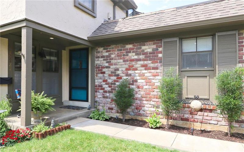 10221 Conser St, Overland Park, KS 66212