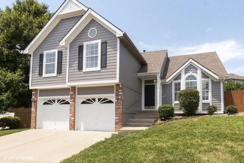 3012 NW 58th Ter, Kansas City, MO 64151