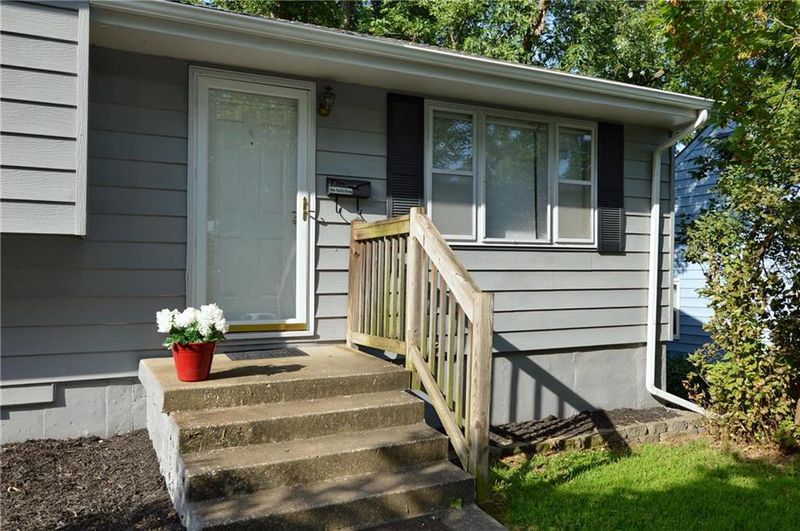 7719 NE 56th St, Kansas City, MO 64119