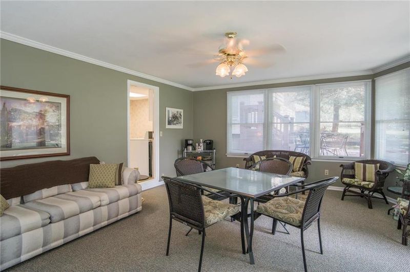 8311 E 104th Ter, Kansas City, MO 64134