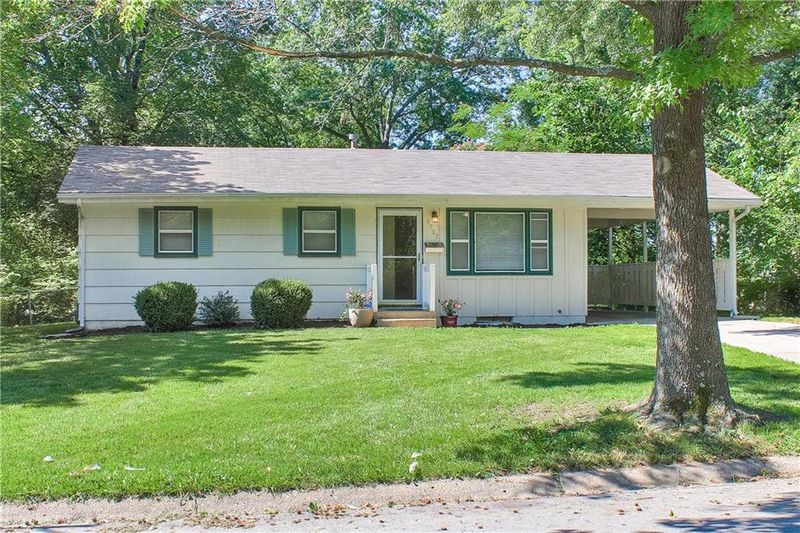 8507 E 98th Ter, Kansas City, MO 64134
