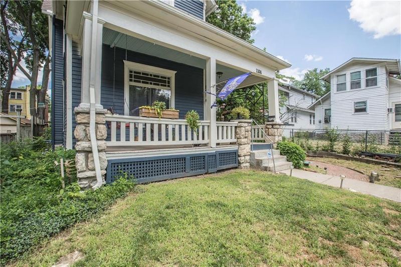 1108 W 41st St, Kansas City, MO 64111