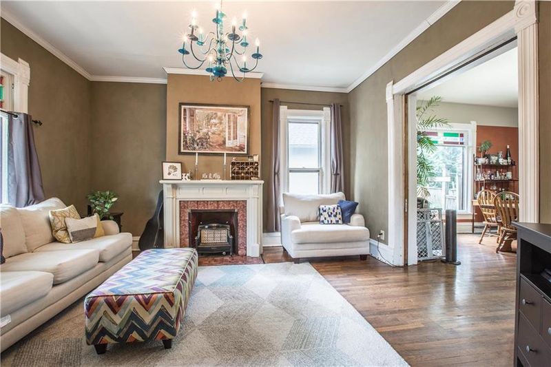 1108 W 41st St, Kansas City, MO 64111