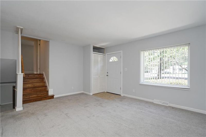 8915 W 99th Ter, Overland Park, KS 66212