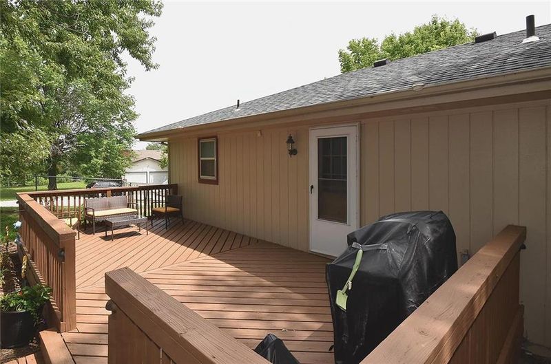 14680 Clemstone Dr, Platte City, MO 64079
